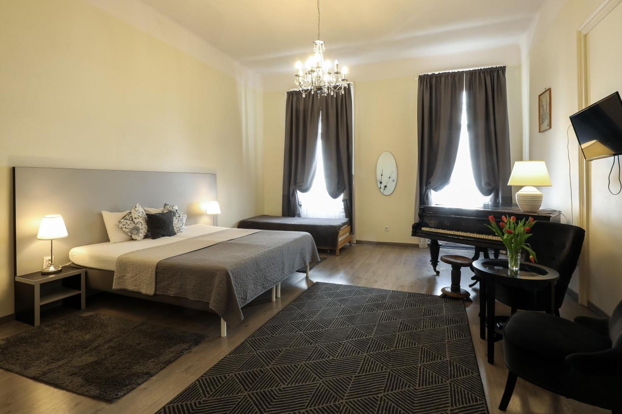 Ozone Private Rooms Budapest Exterior photo