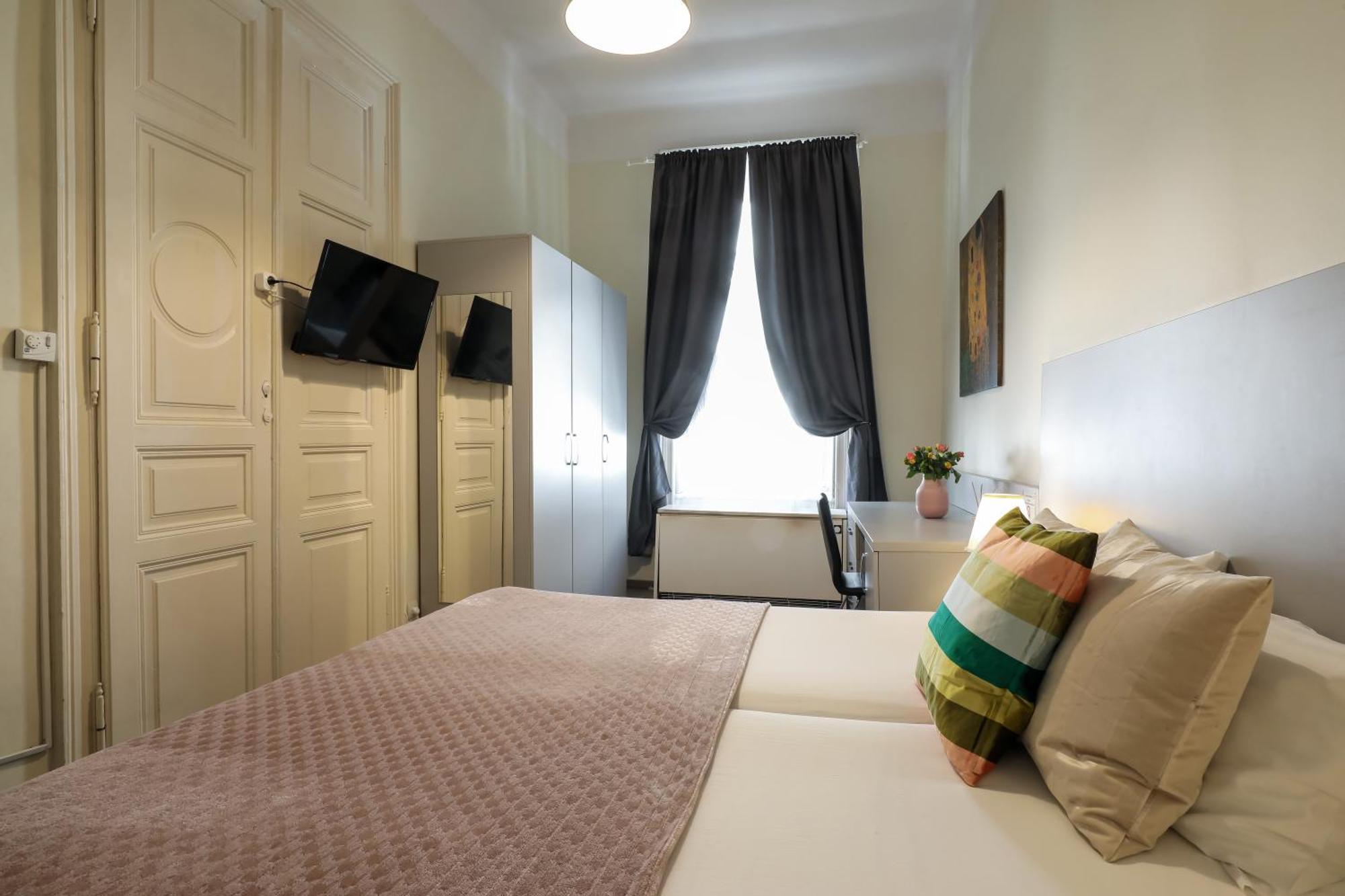 Ozone Private Rooms Budapest Exterior photo