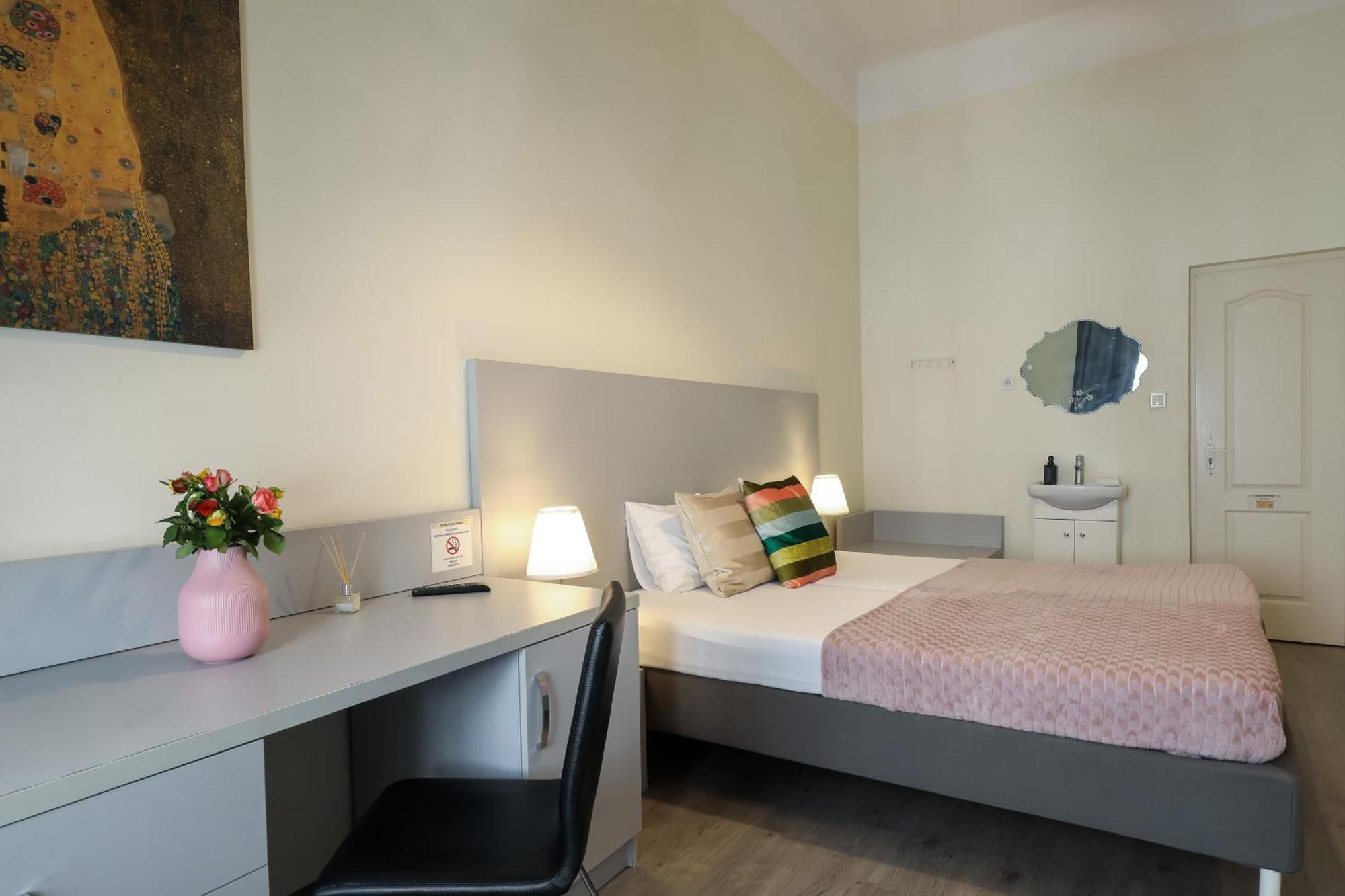Ozone Private Rooms Budapest Exterior photo