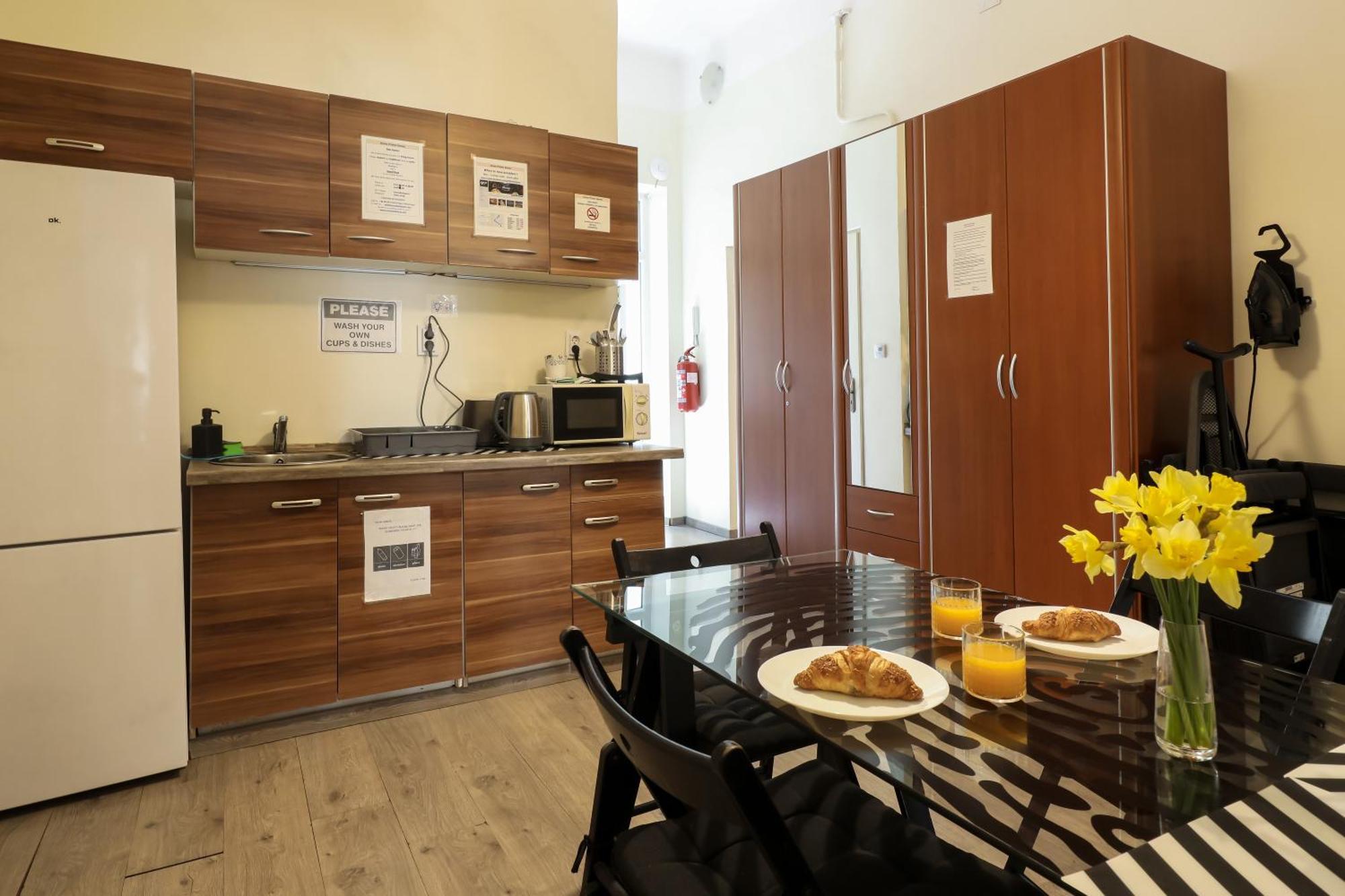 Ozone Private Rooms Budapest Exterior photo
